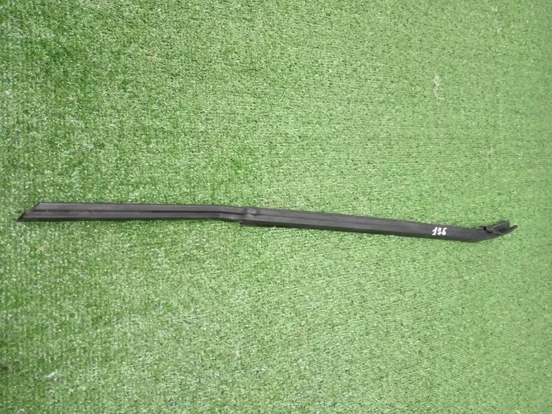 Уплотнитель стекла двери