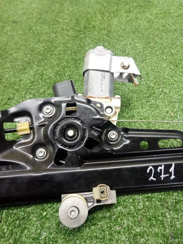 Стеклоподъемник BMW 5-Series 2006 51357075673 E60/E61, задний левый