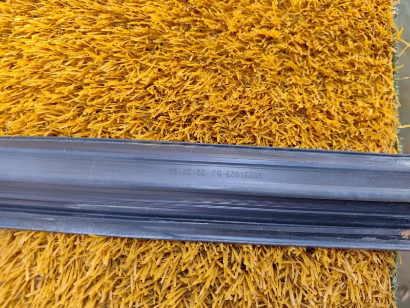 Уплотнитель стекла двери