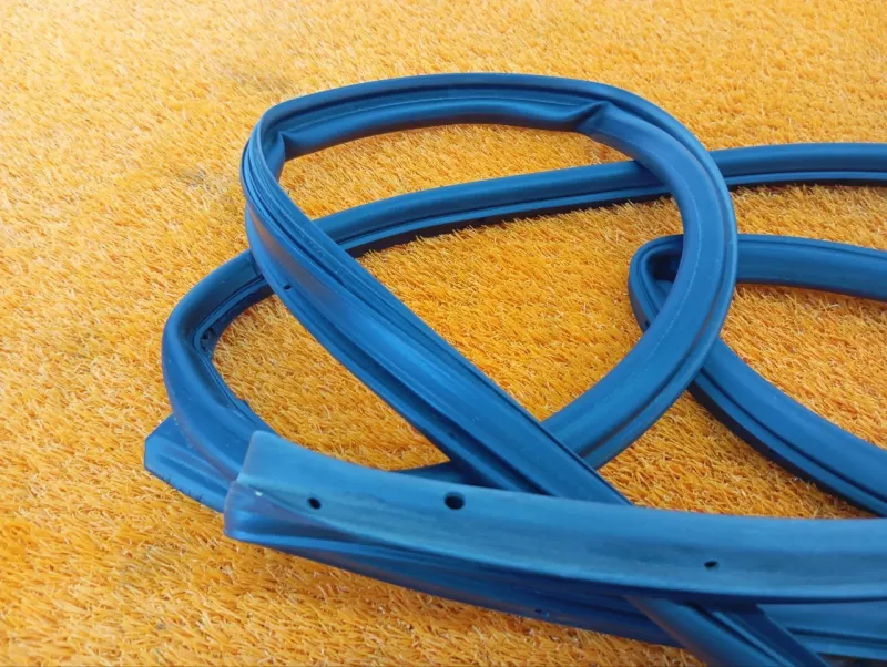 Уплотнитель двери