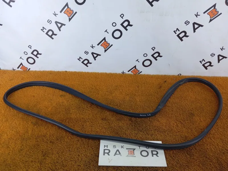 Уплотнитель проема двери