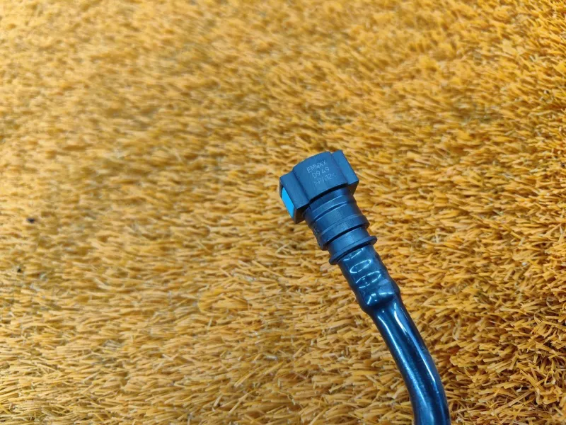 Трубка топливная