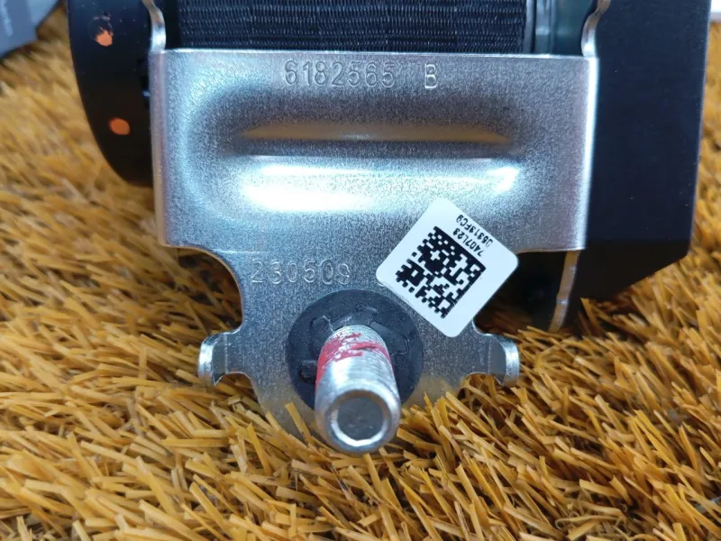 Ремень безопасности