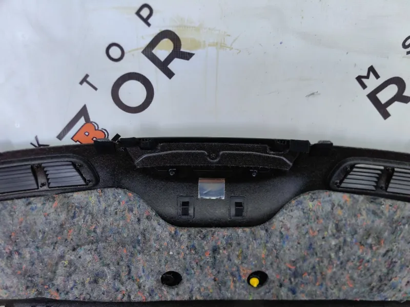 Полка багажника