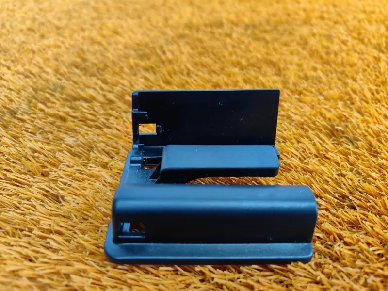 Заглушка полозьев сиденья