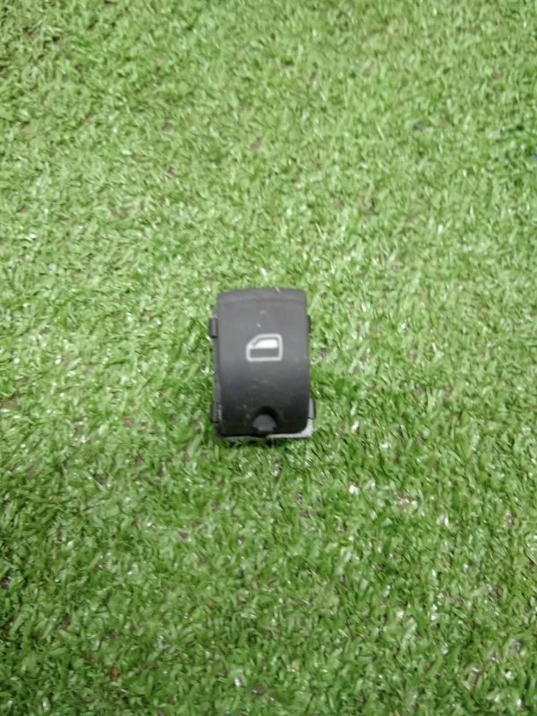 Кнопка стеклоподъемника