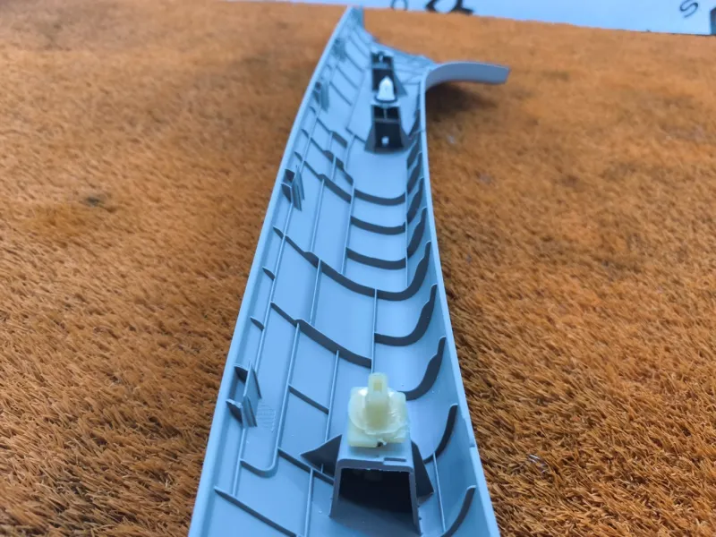 Накладка на стойку кузова