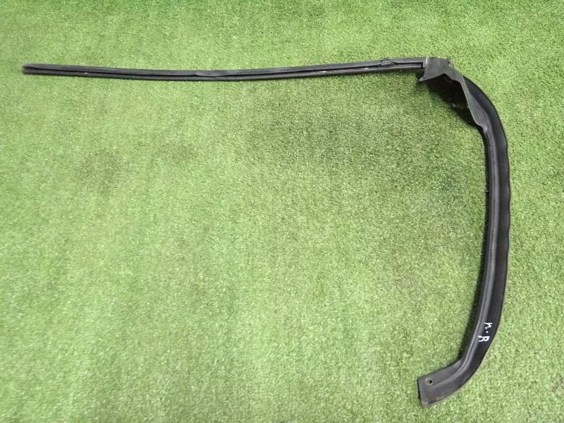 Уплотнитель стекла двери