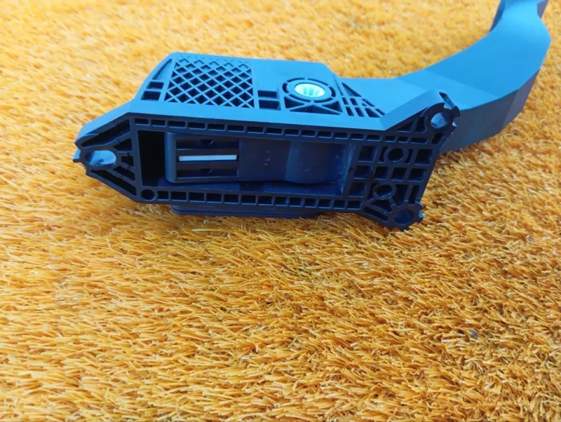 Педаль газа Changan CS55 Plus 2024 1108100MK02BE01 JL473ZQ7