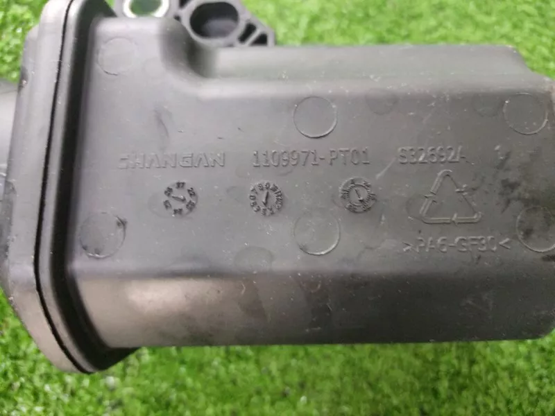 Патрубок воздушного фильтра