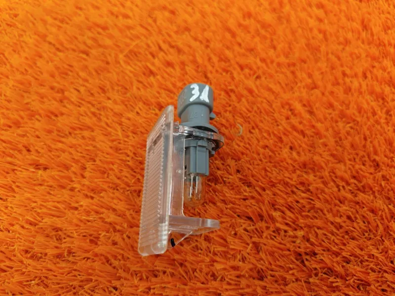 Плафон подсветки багажника