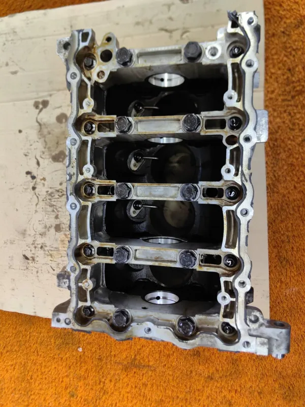 Блок цилиндров