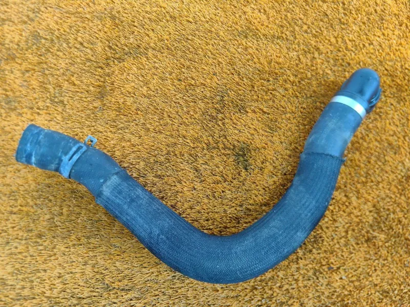 Патрубок радиатора