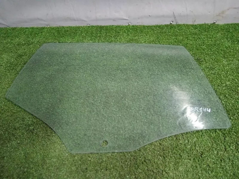 Стекло двери BMW 1-Series 2005 51357067794 E87, заднее правое