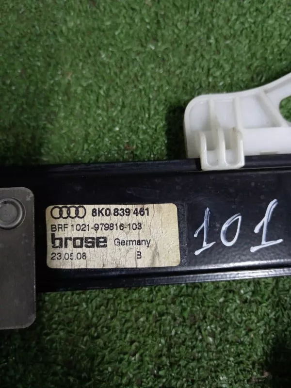 Стеклоподъемник Audi A4 2008 8K0839461 B8, задний левый