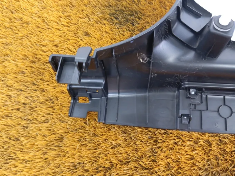 Обшивка центральной стойки