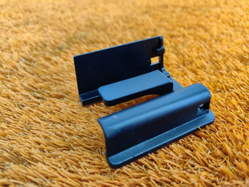 Заглушка полозьев сиденья