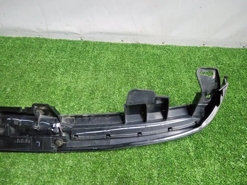 Кронштейн спойлера двери багажника