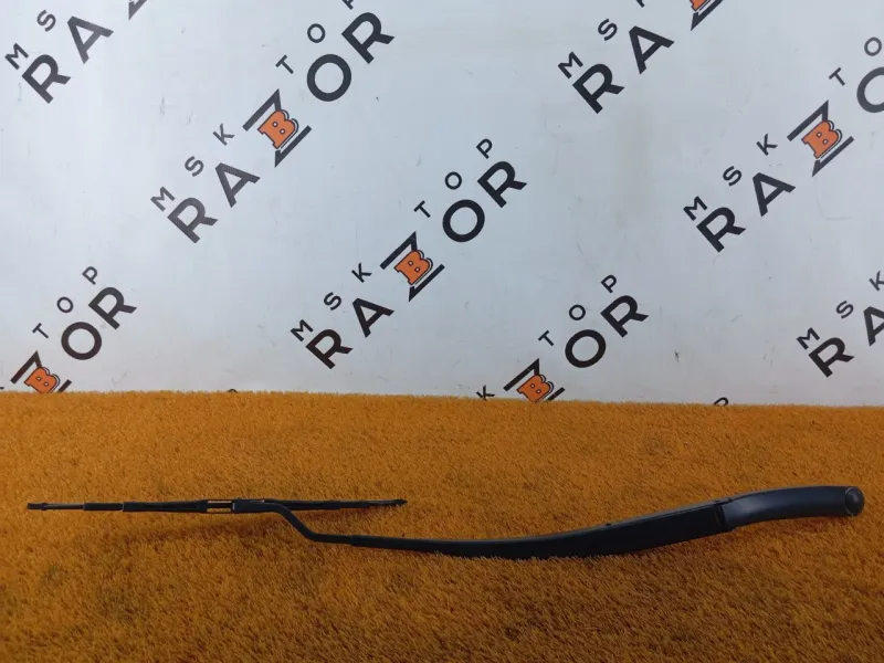 поводок стеклоочистителя