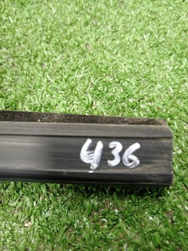 Уплотнитель двери