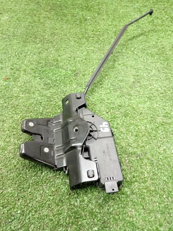 Замок багажника