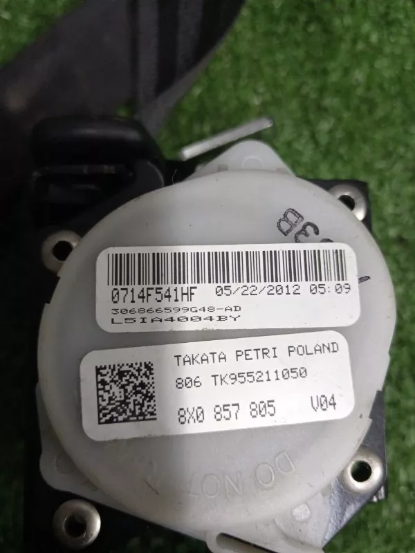 Ремень безопасности