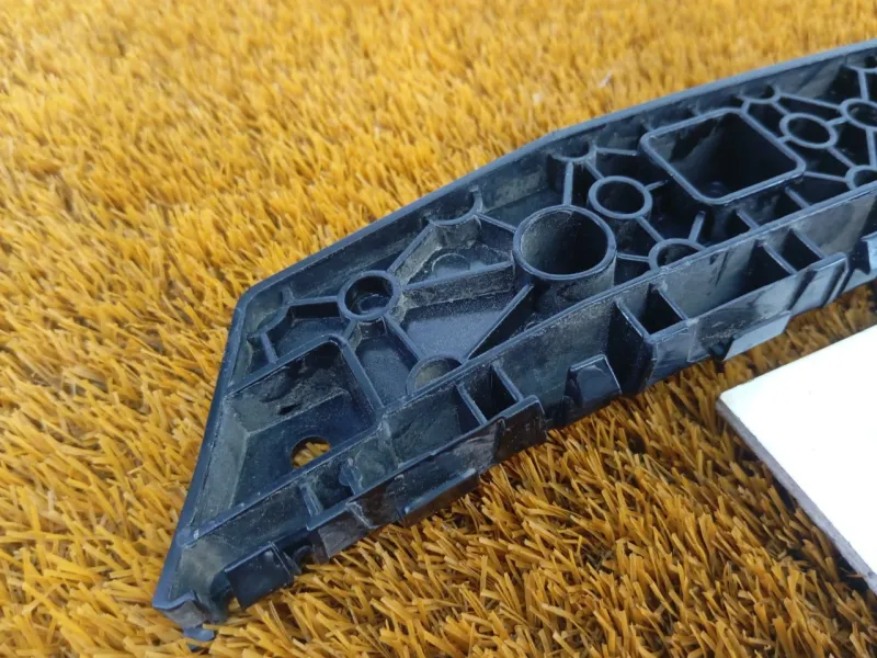 Крепление бампера