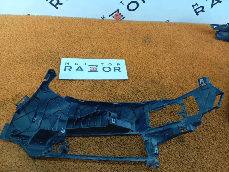 Крепление бампера BMW X3 2018 13960514 G01 B47, переднее правое