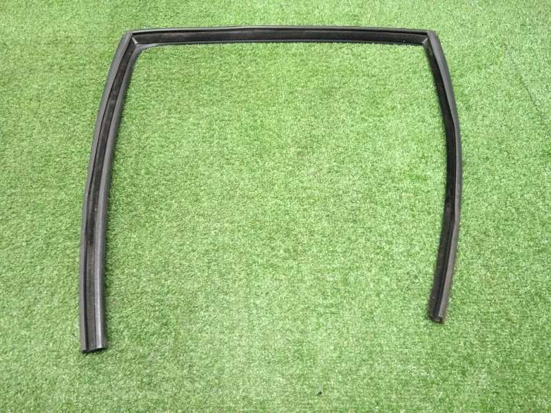 Уплотнитель стекла двери