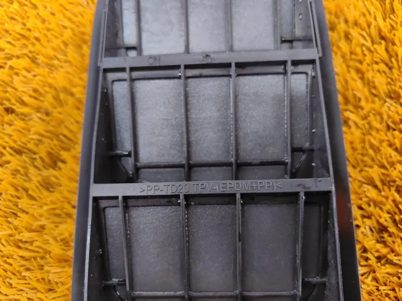 Решетка вентиляционная