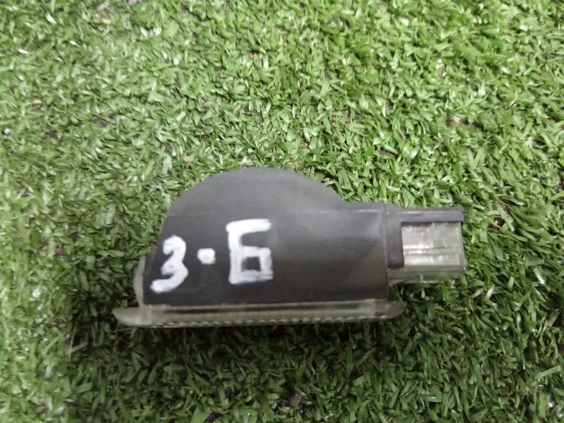 Плафон подсветки багажника