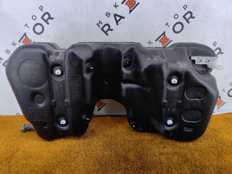 Бак топливный