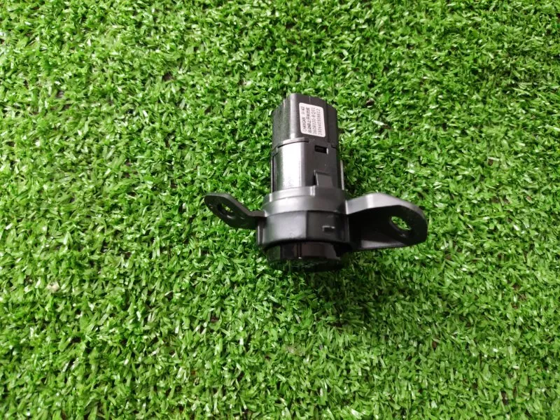 Кнопка запуска двигателя