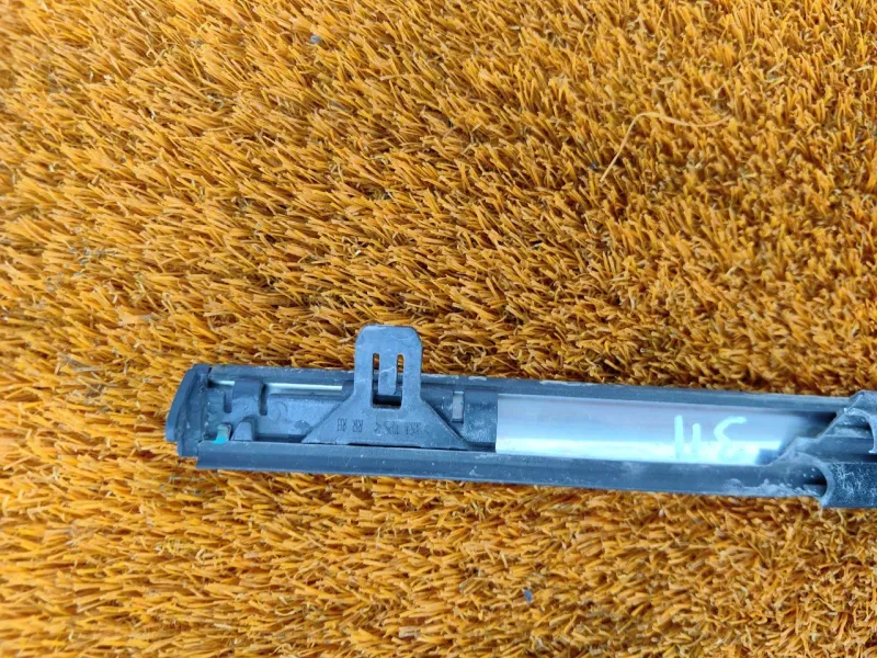 Молдинг стекла