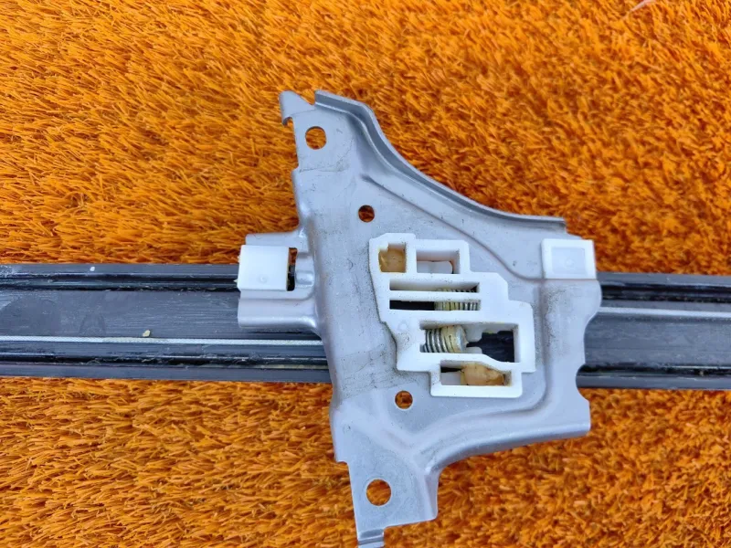 Стеклоподъемник