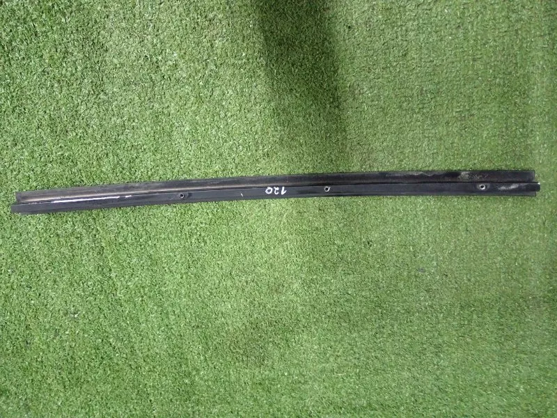 Молдинг стекла