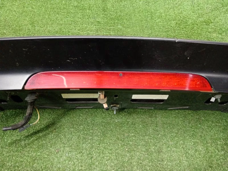 Спойлер багажника