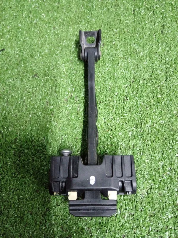 Ограничитель двери