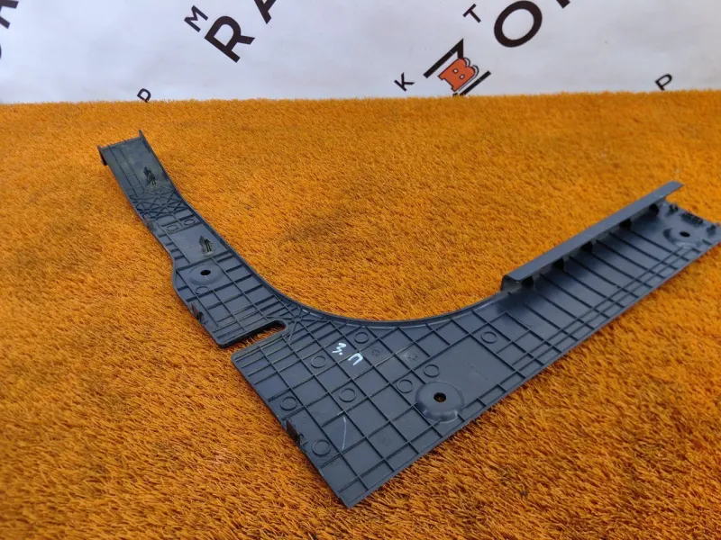 Обшивка багажника