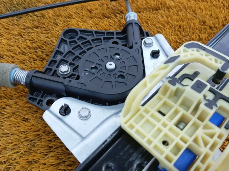 Стеклоподъемник