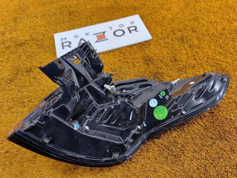 Фонарь задний