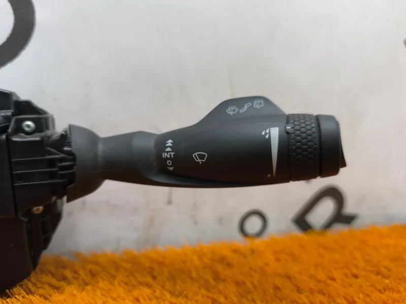 Подрулевой переключатель