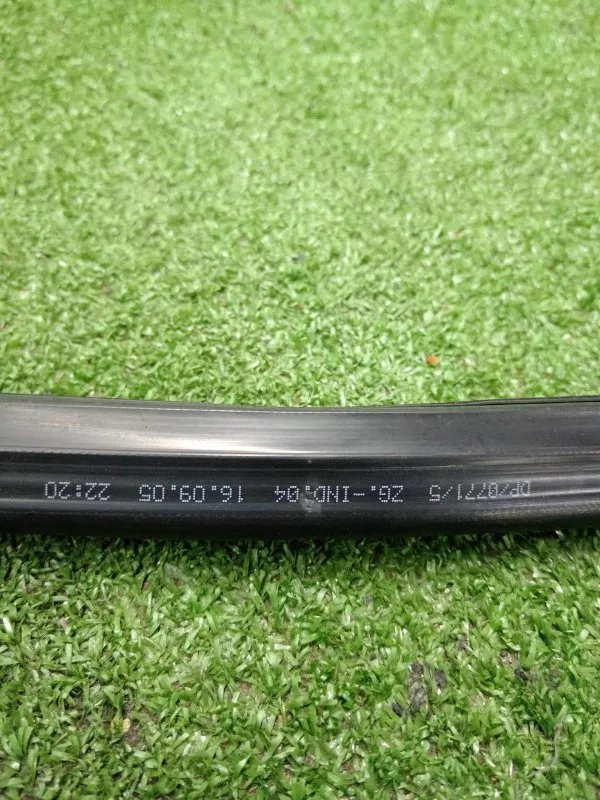 Уплотнитель стекла двери