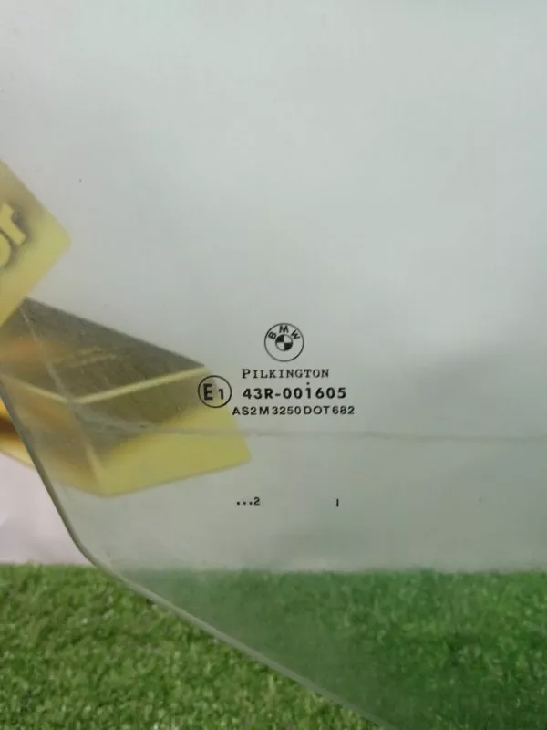 Стекло двери BMW 7-Series 2002 51338223840 E65/E66, переднее правое