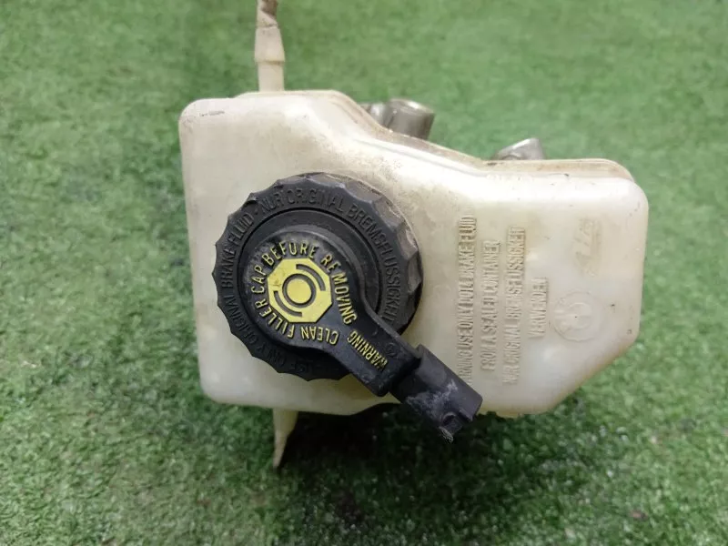 Главный тормозной цилиндр