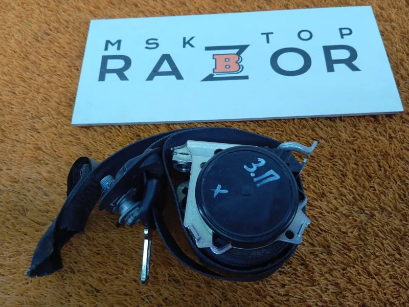 Ремень безопасности