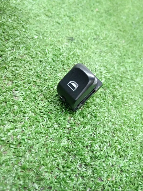 Кнопка стеклоподъемника