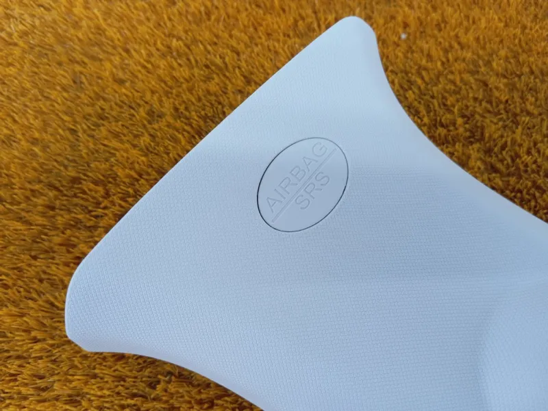 Обшивка центральной стойки