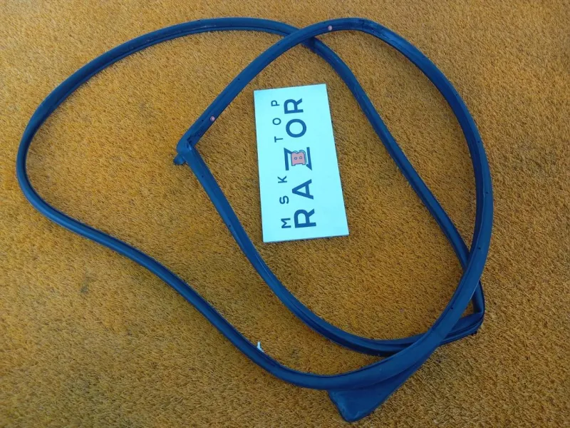 Уплотнитель двери