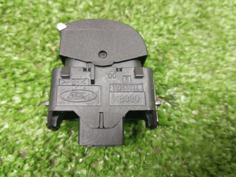 Кнопка стеклоподъемника